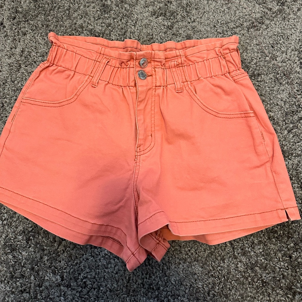 Women’s Size M Coral Cinch Shorts